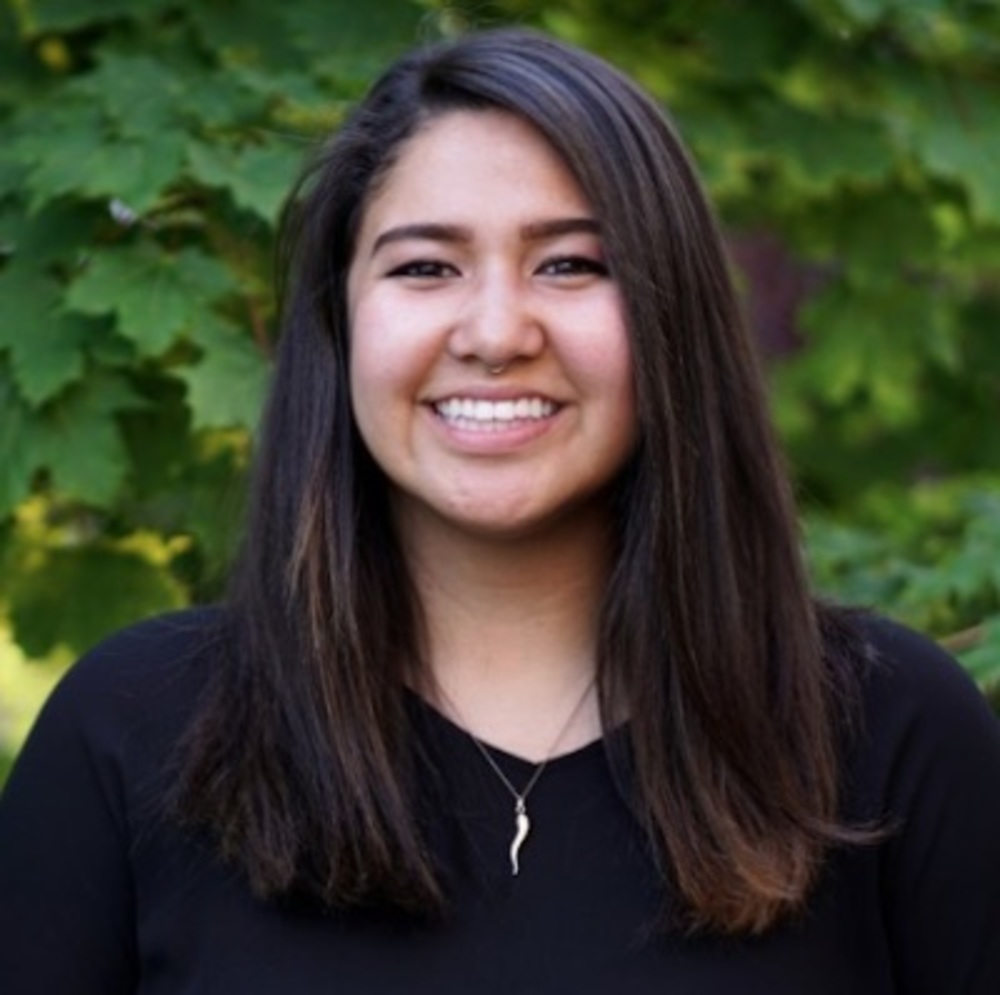 Meet your Posher, Alyssa